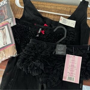 Hot Topic Leg Avenue Sexy Black Corset Halloween costume. New.